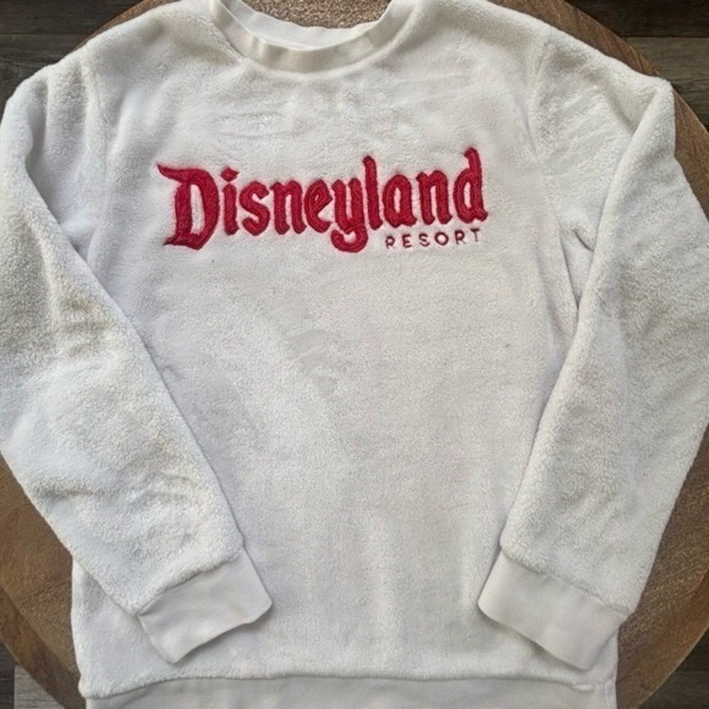 Disneyland resort‎ Small White sweater